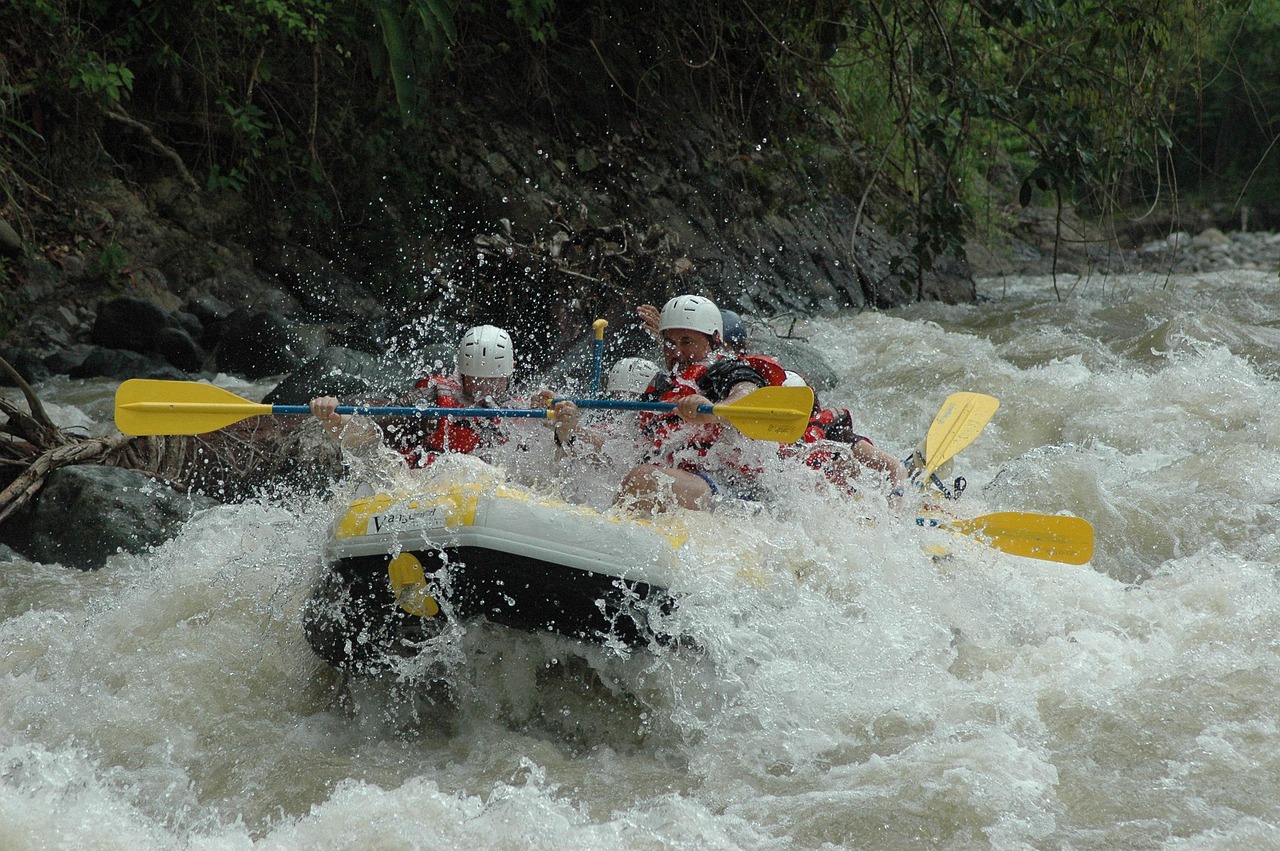Reading Moving Water: A Paddler's Guide to Current, Eddies, and Safe Lines
